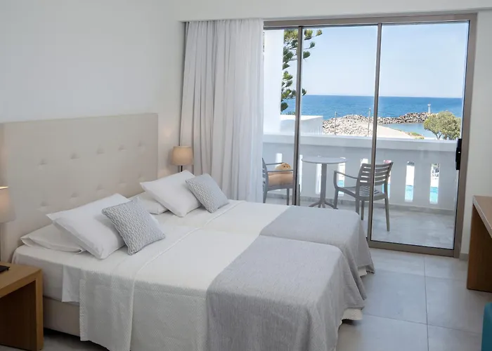 Maritimo Beach Hotel